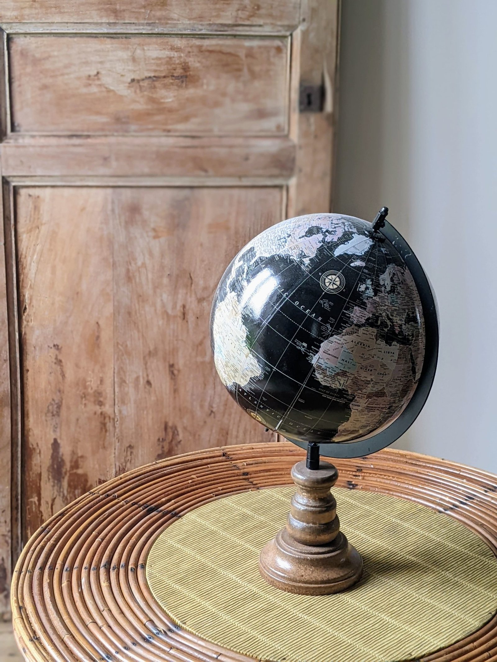 Atelier Chamaison agence évènementiel décoration location mariage Toulouse globes terrestres vintage