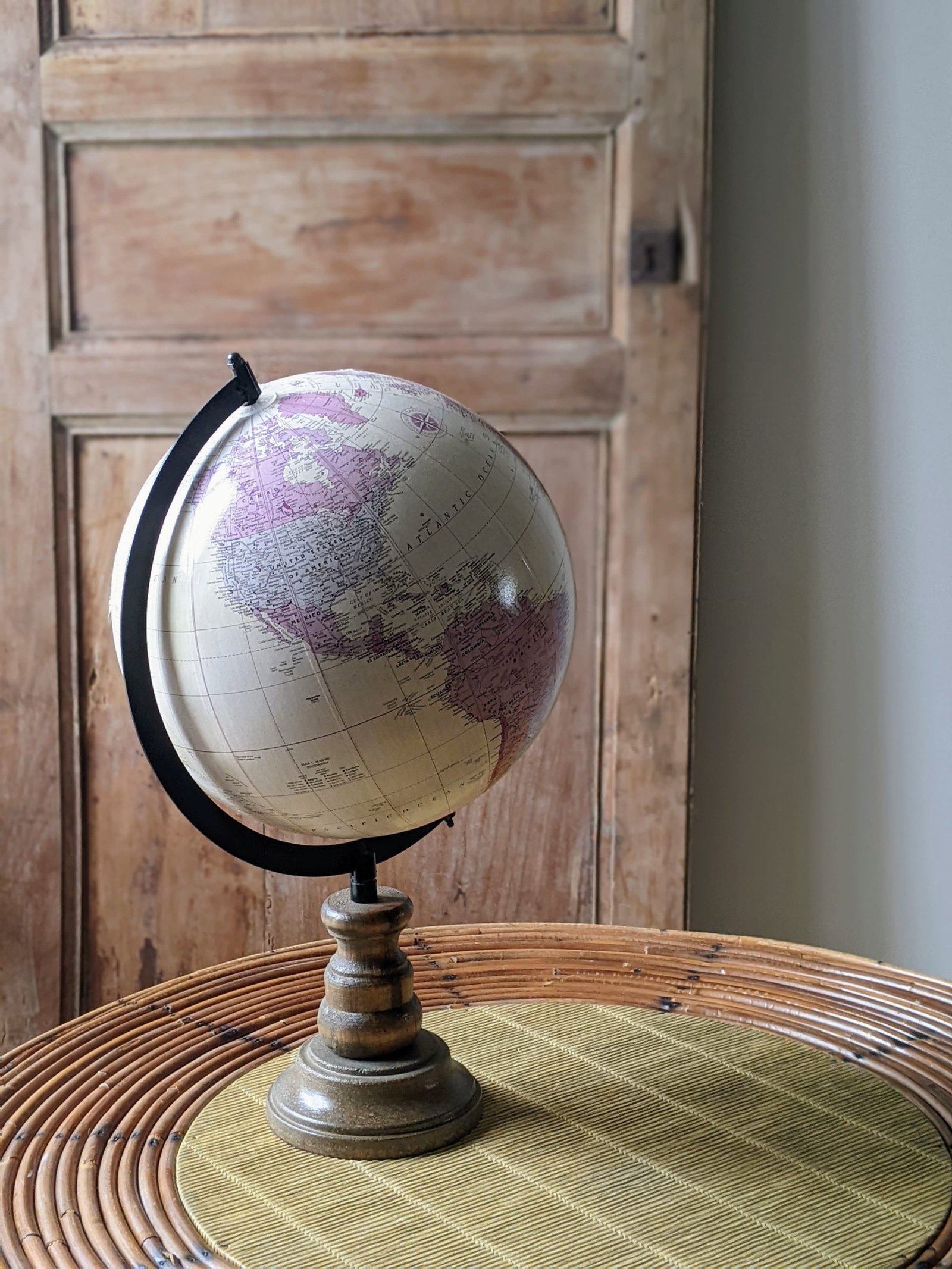 Atelier Chamaison agence évènementiel décoration location mariage Toulouse globes terrestres vintage