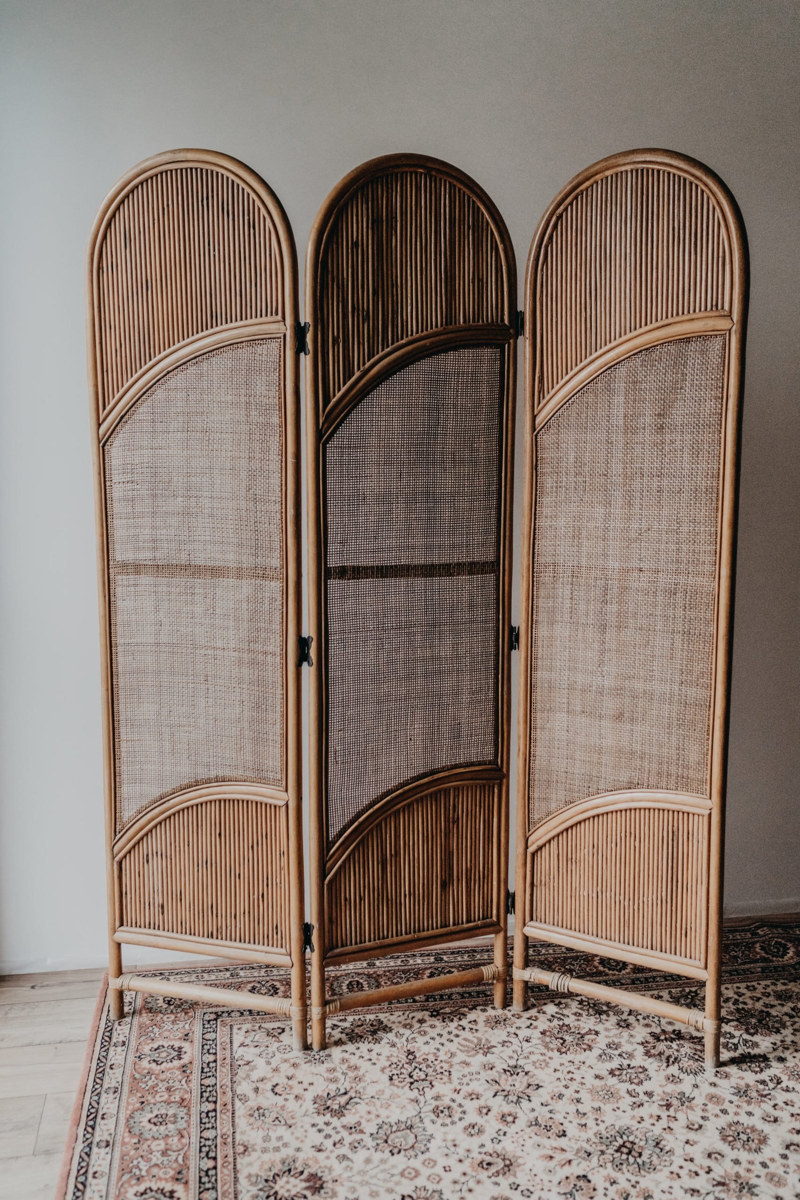 Atelier Chamaison agence évènementiel décoration location mariage Toulouse paravent rotin