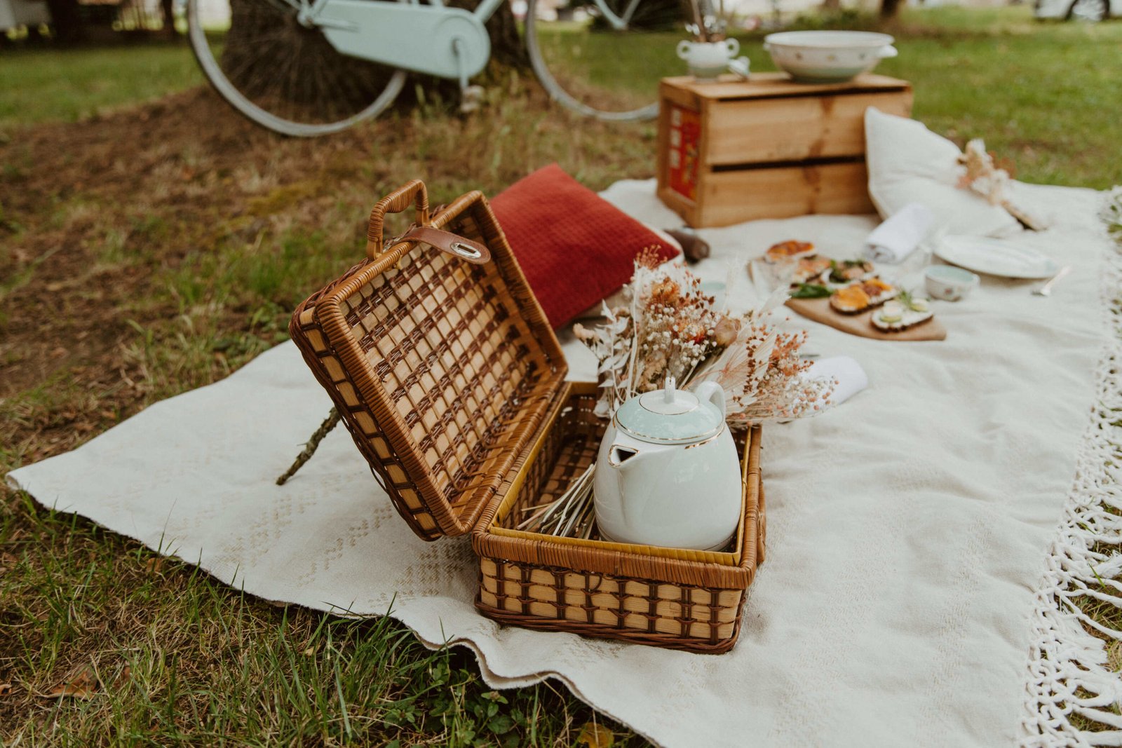 Atelier Chamaison agence évènementiel décoration location box art de la table pique-nique